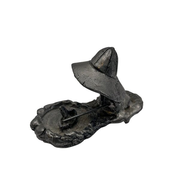 Vintage Pewter Sculpture Of Man With Sombrero Rowing Boat Figurine - Picture 4 of 4